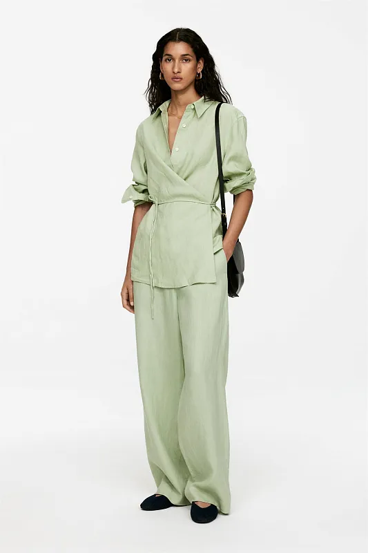 Льняная рубашка с запахом ARKET Льняная рубашка с запахом ARKET