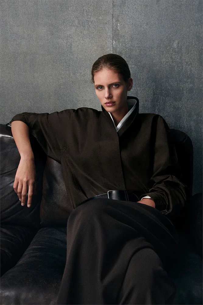 Брюки из шерсти с бочкообразными штанинами COS