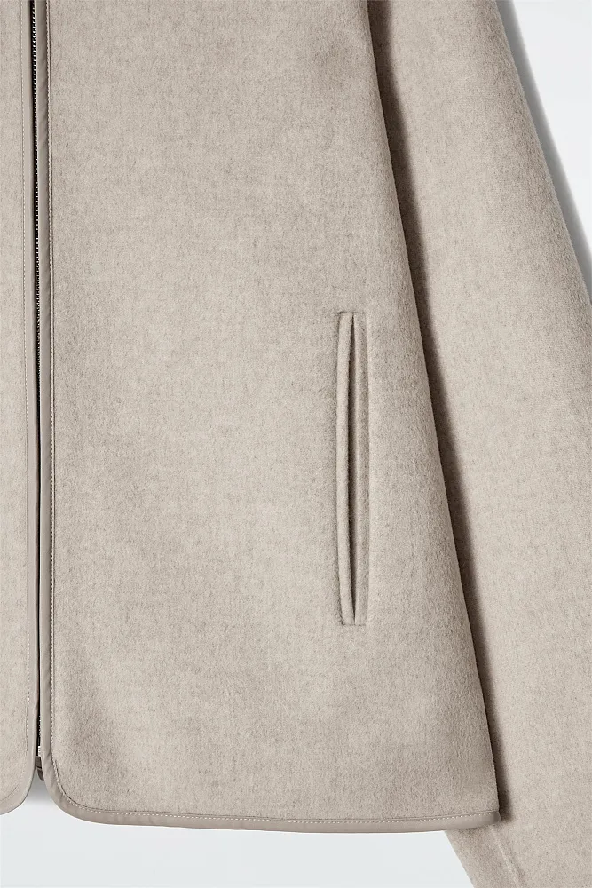 Шерстяная куртка с капюшоном COS