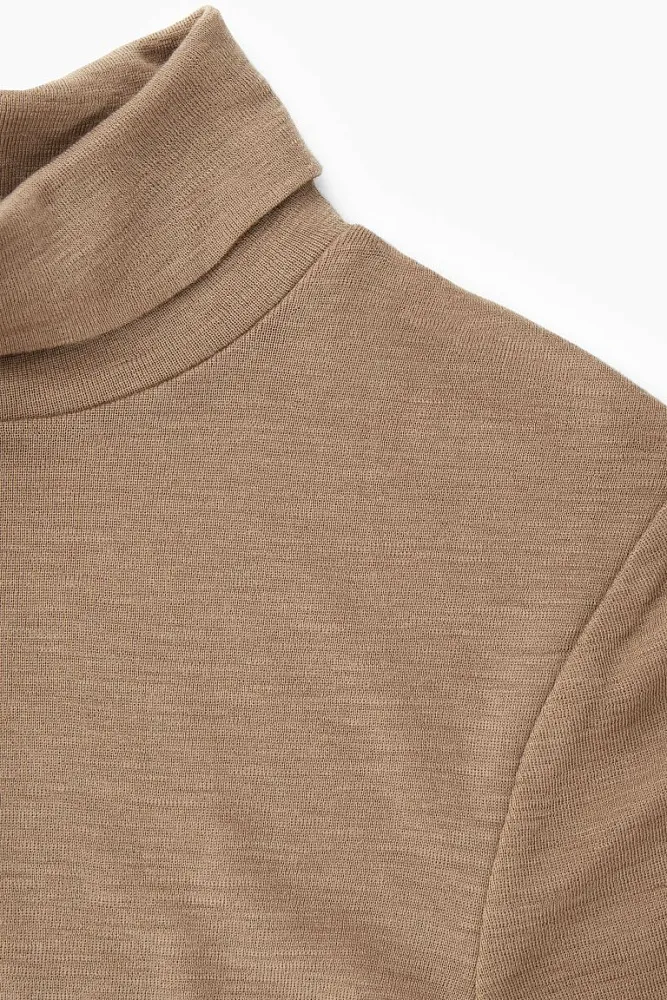 Водолазка из шерсти мериноса COS