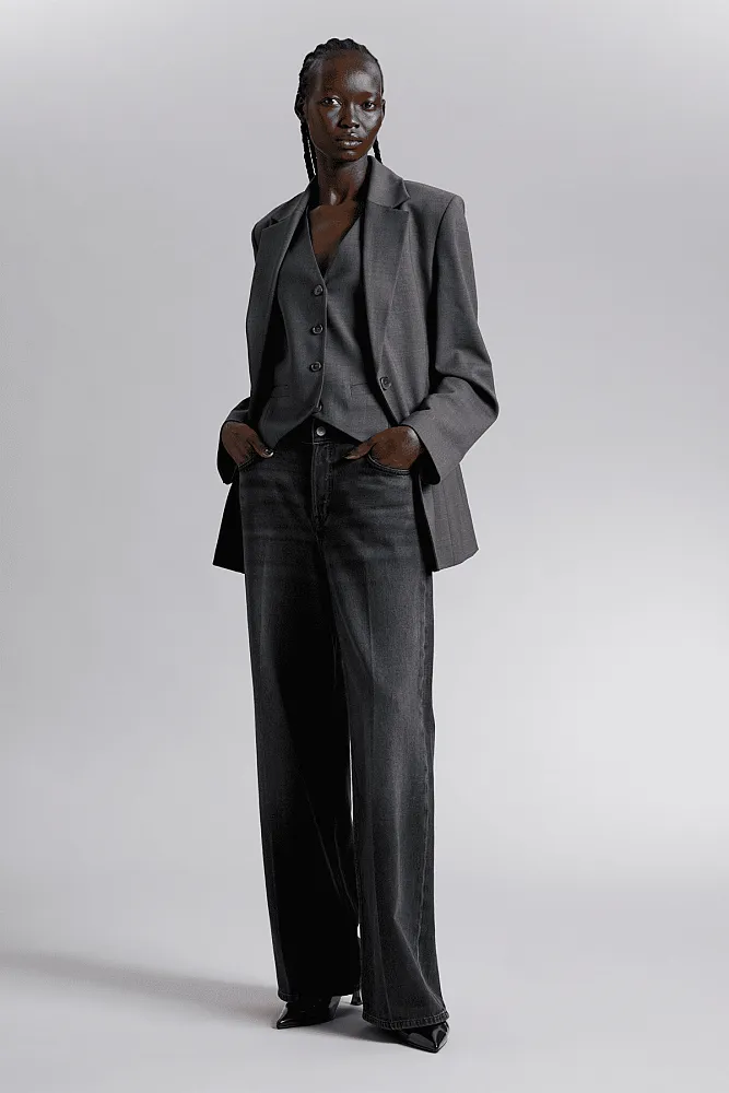 Жилет & OTHER STORIES