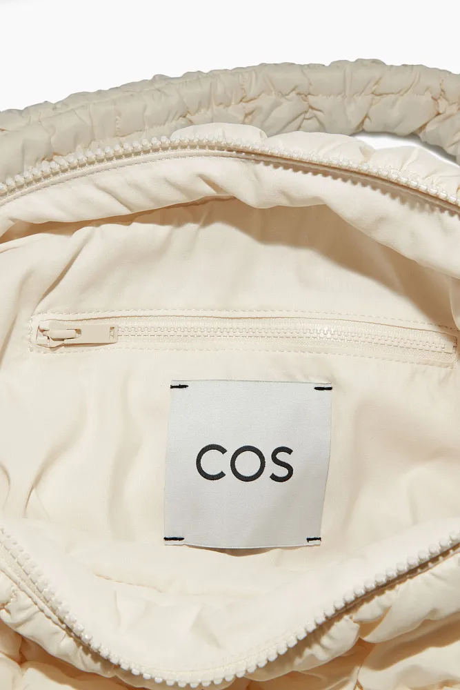 Стеганая сумка кроссбоди oversize COS