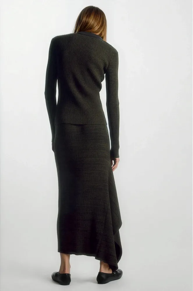 Поло в рубчик COS