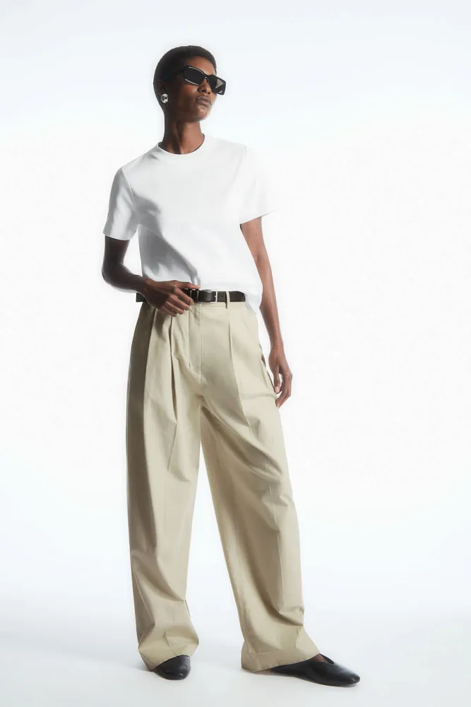 Футболка COS