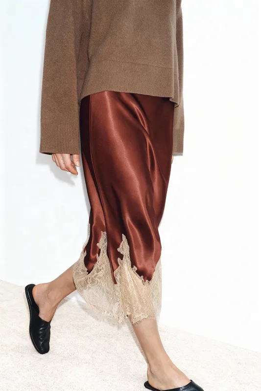 Атласная юбка с контрастным кружевом ZARA Атласная юбка с контрастным кружевом ZARA