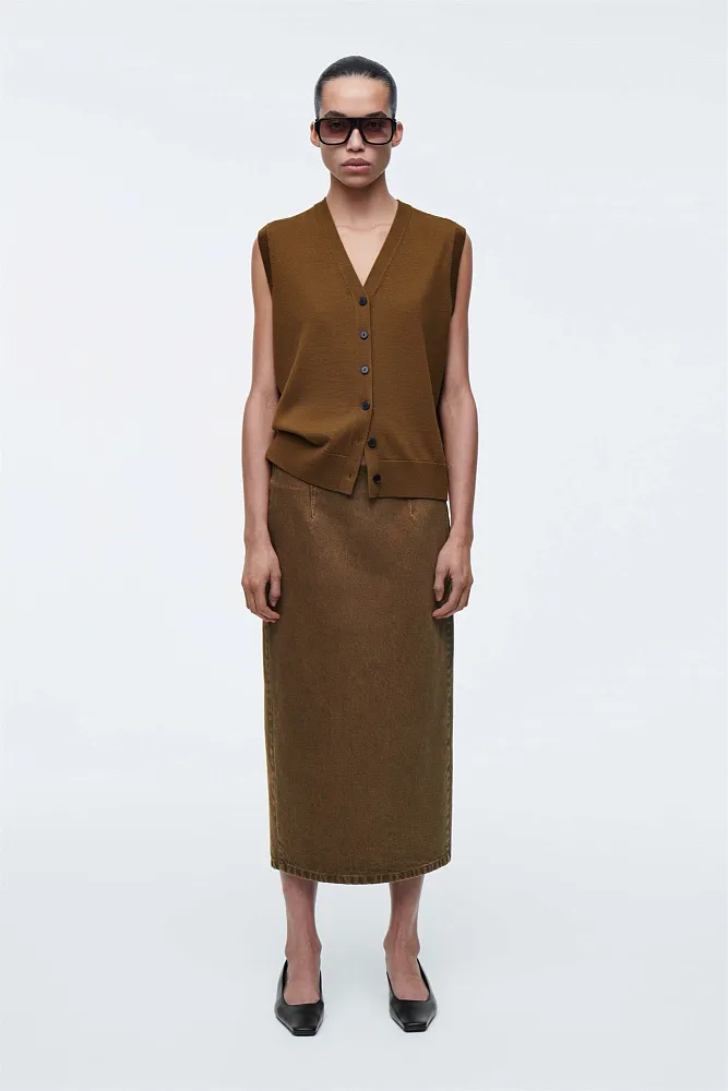 Жилет из мериносовой шерсти с V-образным вырезом COS