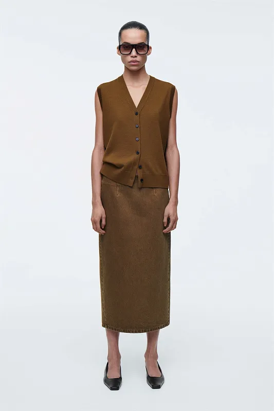 Жилет из мериносовой шерсти с V-образным вырезом COS   Жилет из мериносовой шерсти с V-образным вырезом COS