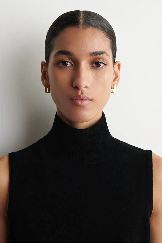 Прямоугольные серьги-кольца Прямоугольные серьги-кольца