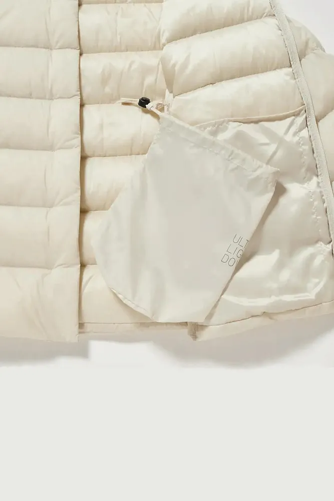 Ультралегкий пуховик UNIQLO