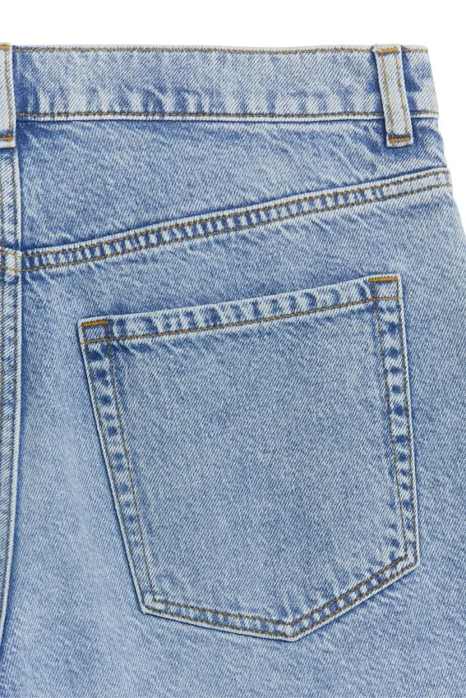 Свободные джинсовые шорты ARKET