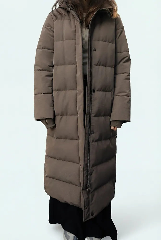 Длинный непромокаемый пуховик ZARA