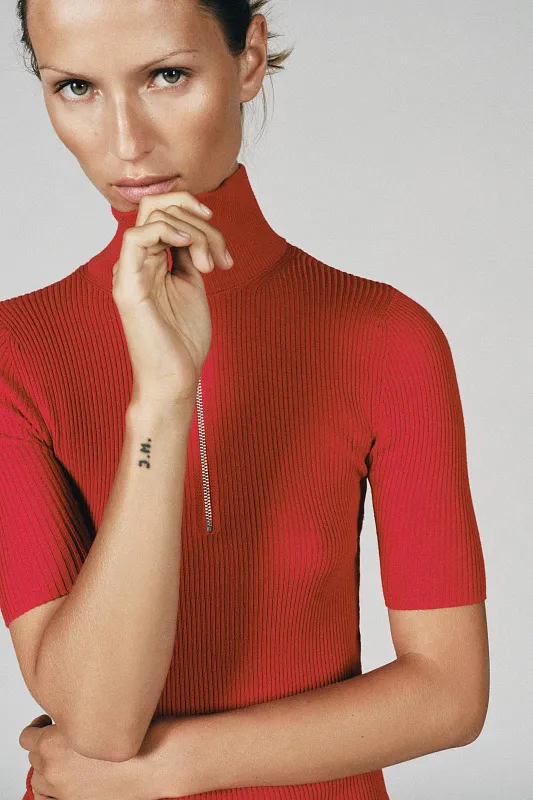 Трикотажный топ в рубчик ZARA Трикотажный топ в рубчик ZARA
