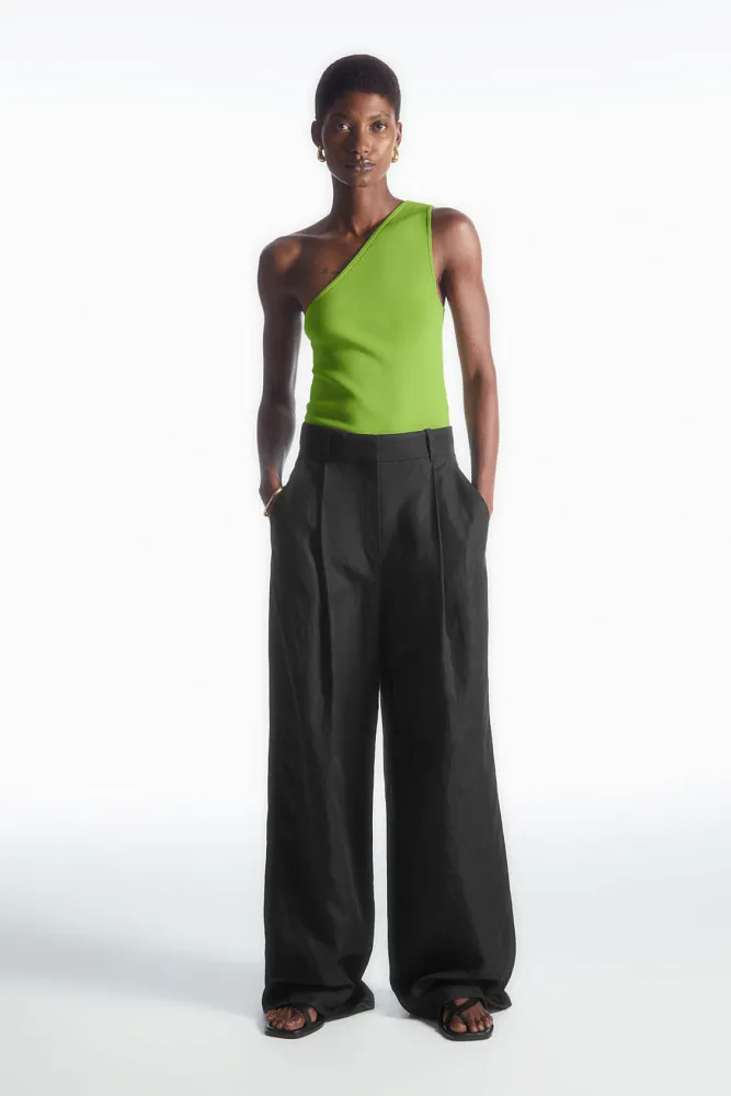 Топ на одно плечо COS