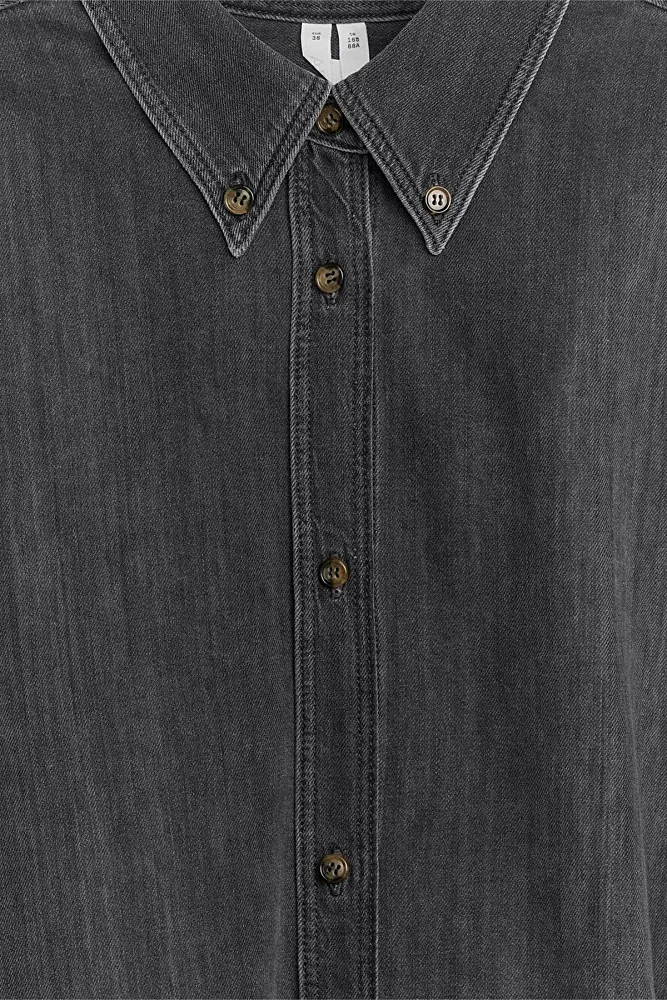 Джинсовая рубашка oversize ARKET