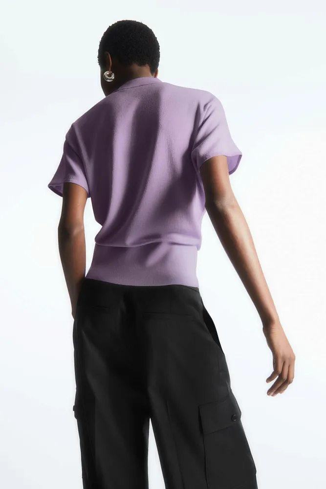 Трикотажная футболка-поло COS