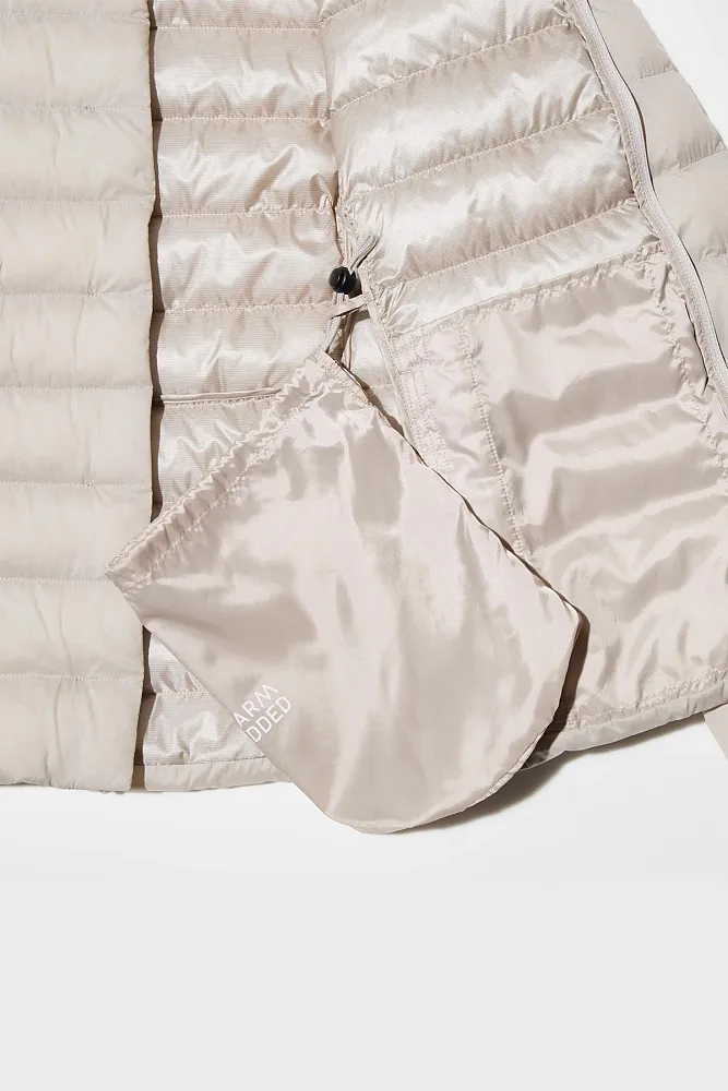 Стеганая куртка UNIQLO