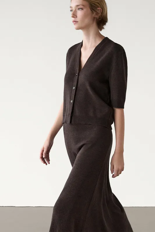 Длинная расклешенная юбка из мериносовой шерсти MASSIMO DUTTI Длинная расклешенная юбка из мериносовой шерсти MASSIMO DUTTI