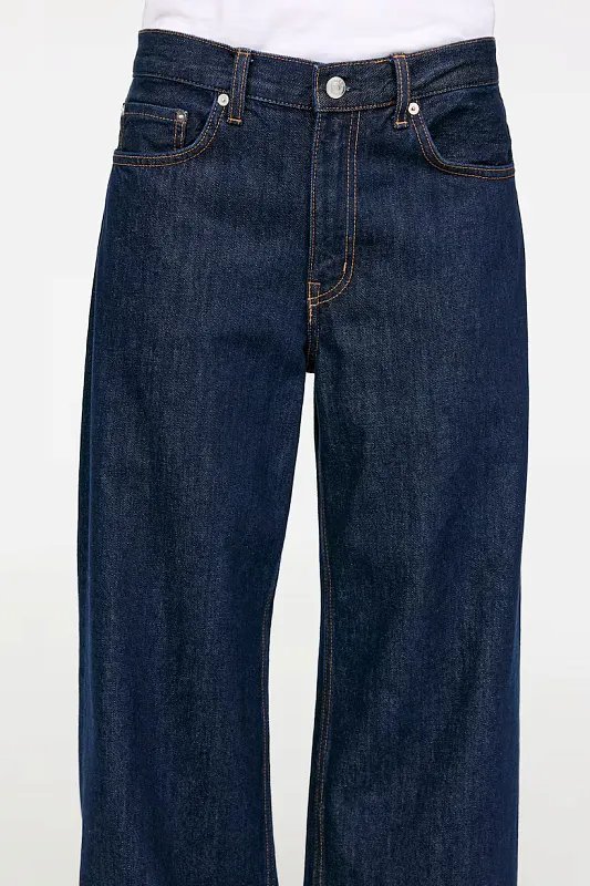 Джинсы Cloud свободного кроя ARKET   Джинсы Cloud свободного кроя ARKET