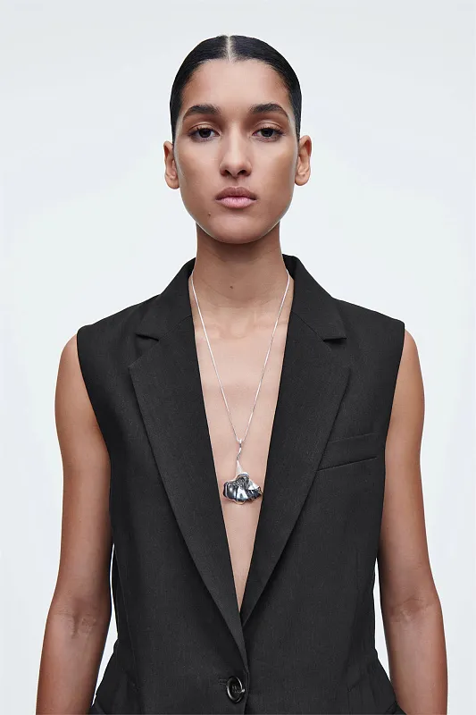 Ожерелье с цветочной подвеской COS   Ожерелье с цветочной подвеской COS