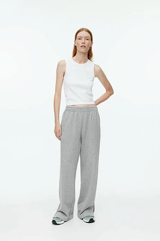 Широкие спортивные брюки с разрезами