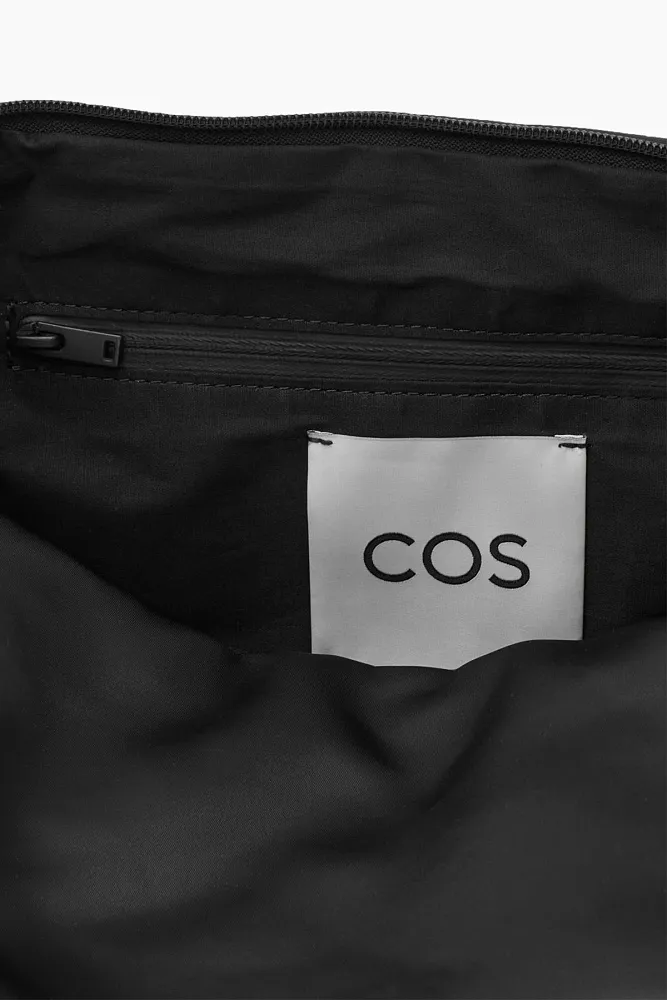 Сумка кроссбоди из нейлона COS