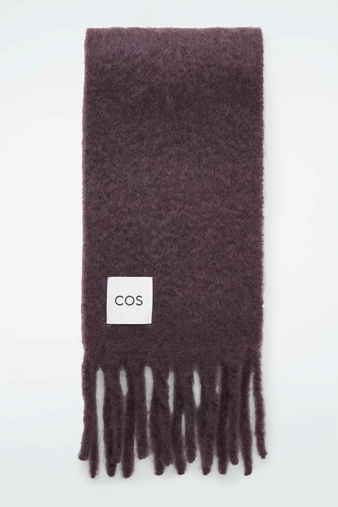 Шарф из мохера с бахромой COS