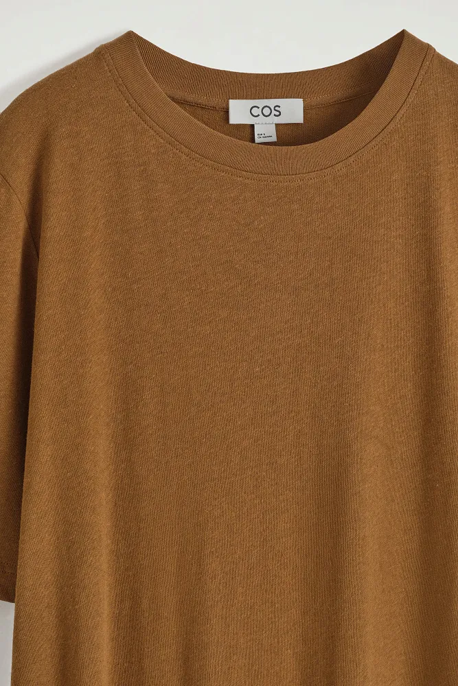 Платье-футболка макси из хлопка и льна COS