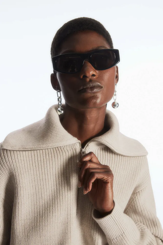 Свитер на молнии COS