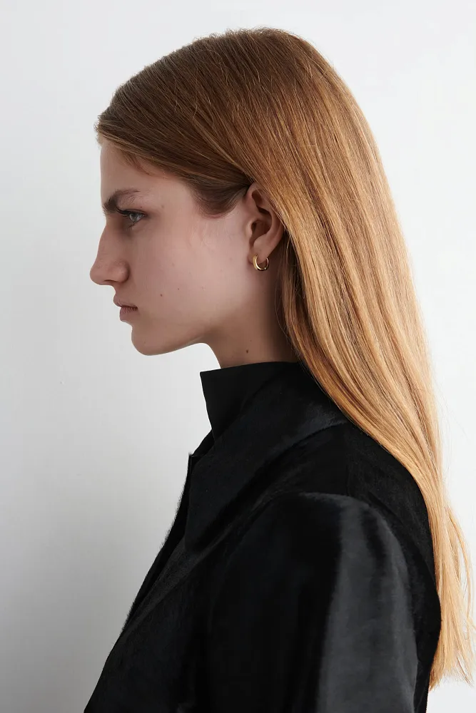 Скульптурные мини-серьги-кольца COS