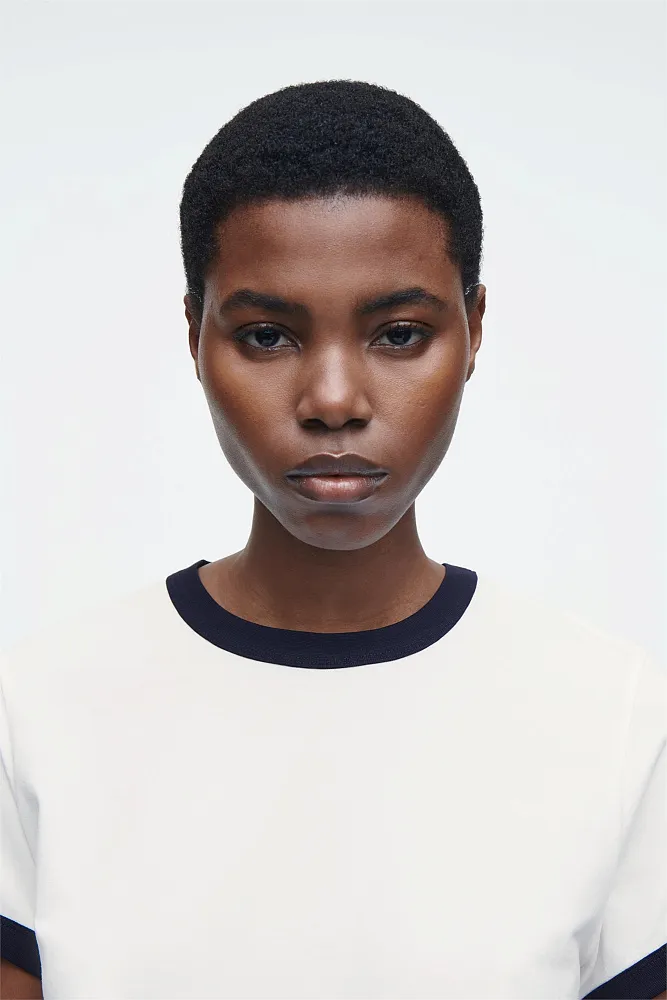 Футболка с окантовкой COS