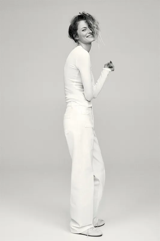 Широкие джинсы с высокой посадкой