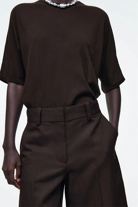 Удлиненные шорты из льняной смеси COS   Удлиненные шорты из льняной смеси COS