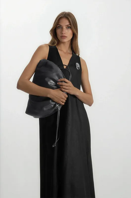 Объемное платье-макси с v-образным вырезом COS Объемное платье-макси с v-образным вырезом COS