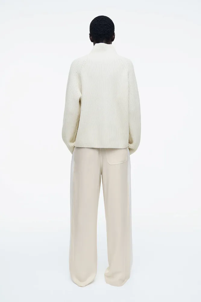 Широкие брюки на завязках COS