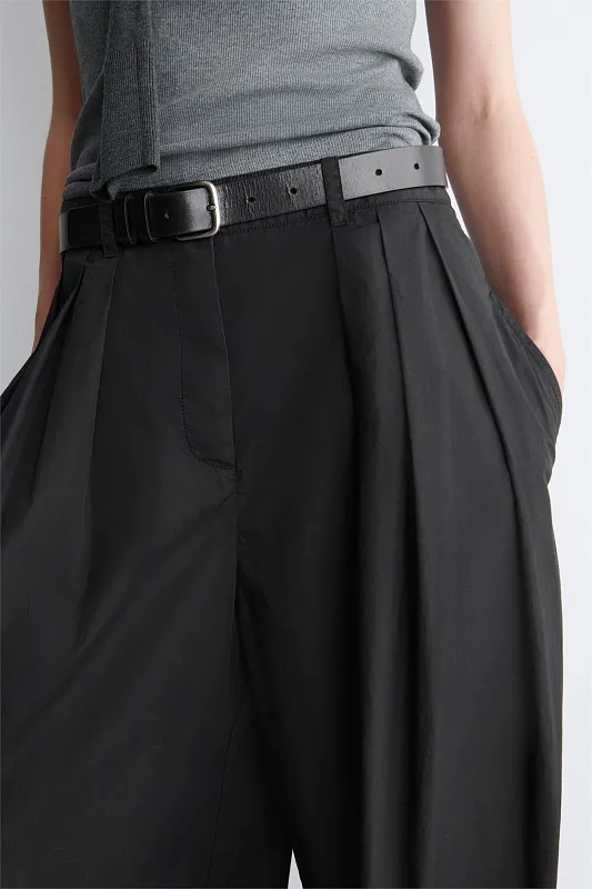 Широкие брюки со складками COS Широкие брюки со складками COS