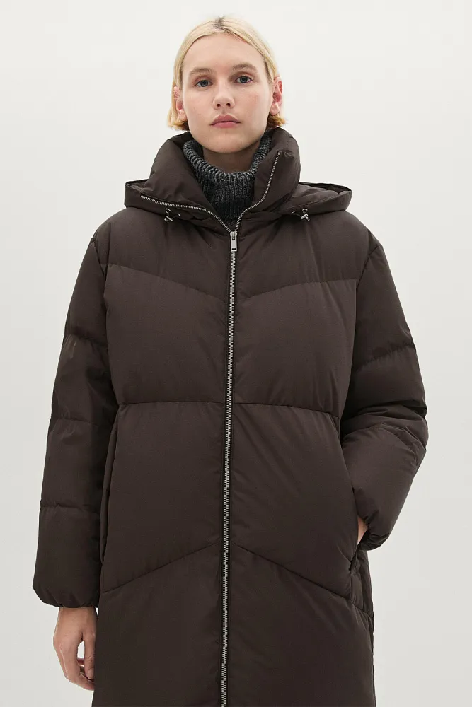 Длинный пуховик из технологичной ткани MASSIMO DUTTI