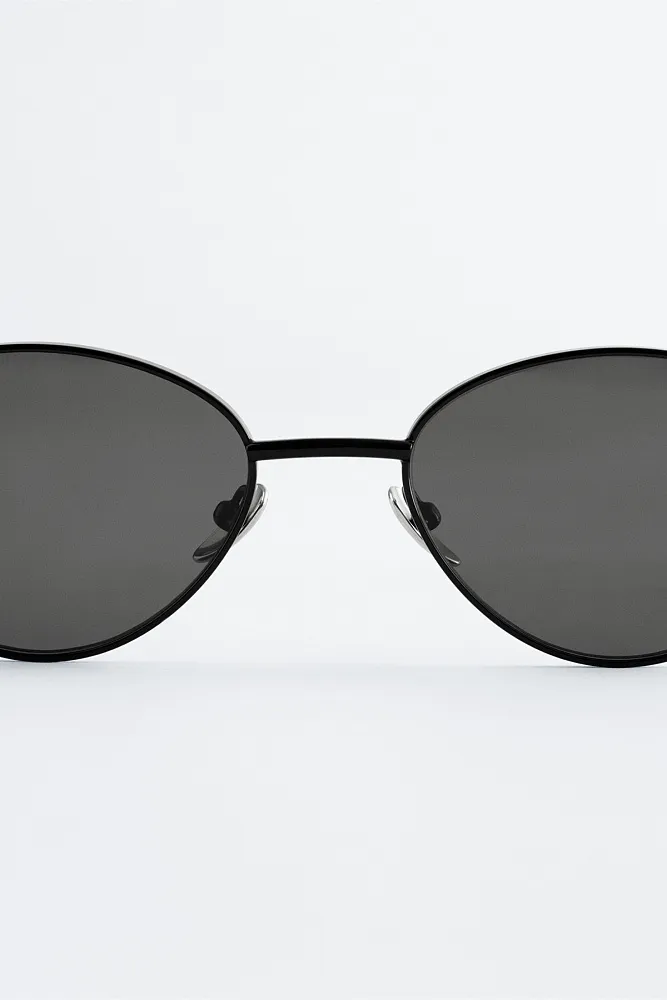 Овальные солнцезащитные очки с проволочной оправой & OTHER STORIES