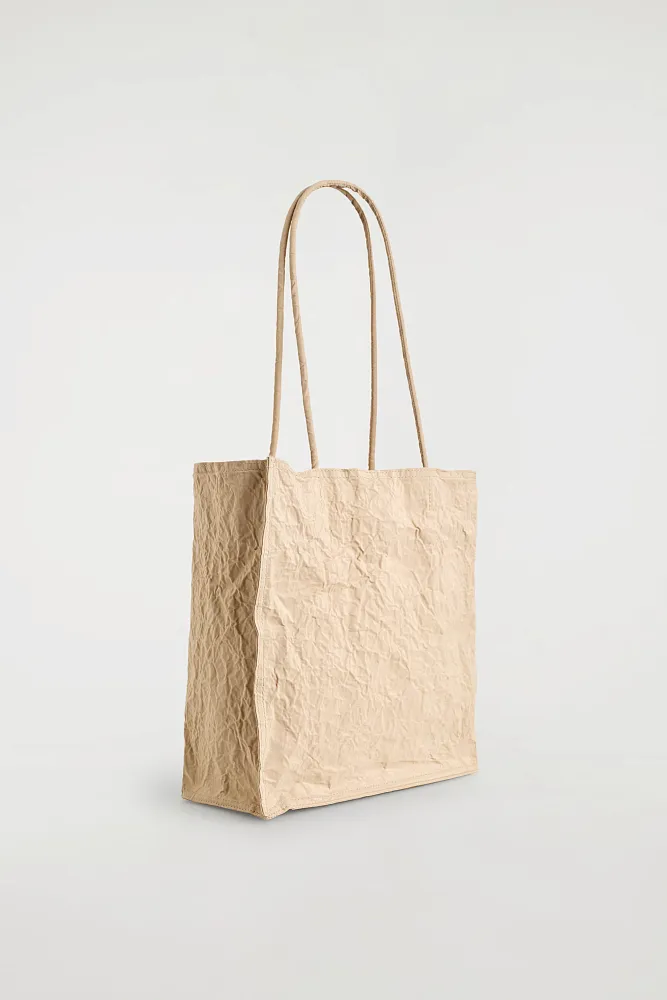 Сумка-шоппер с мятой текстурой COS