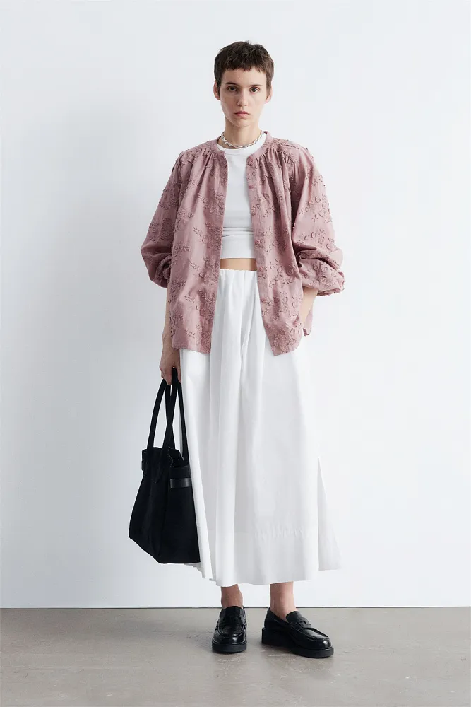 Объемная блуза с цветочной аппликацией & OTHER STORIES