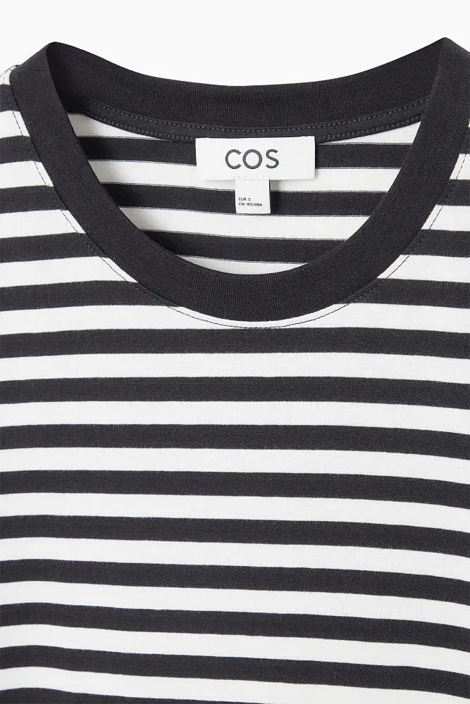 Футболка COS