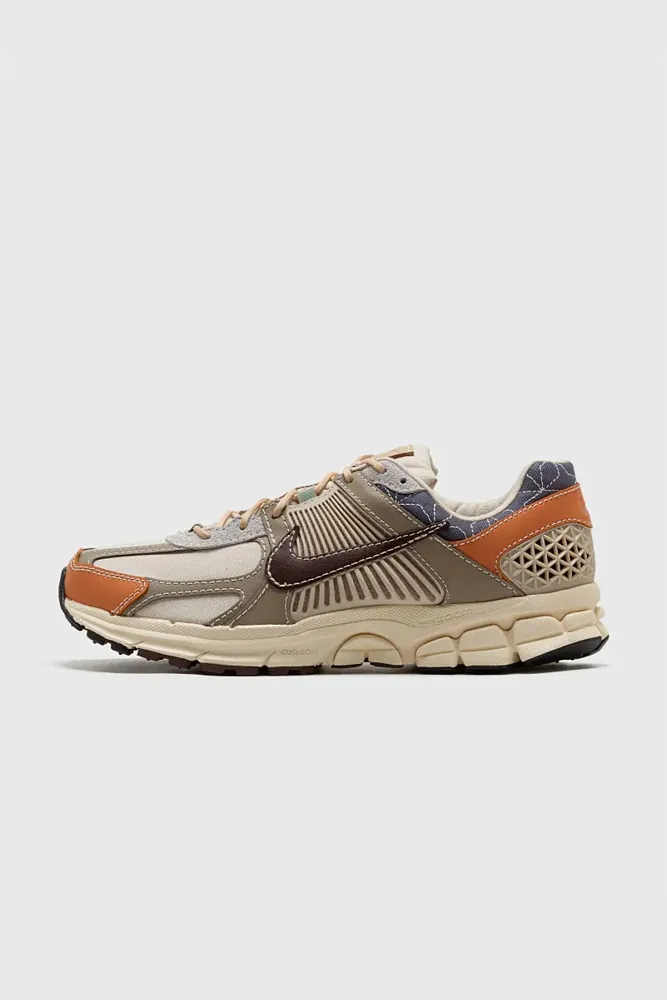 Кроссовки Nike Zoom Vomero 5