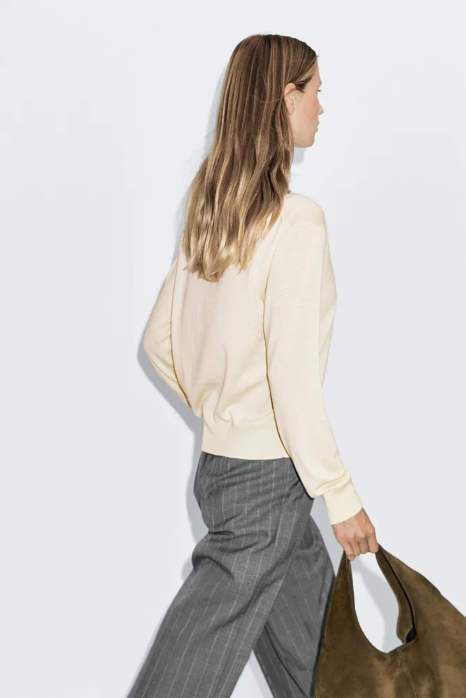 Шерстяной кардиган с воротником-стойкой MASSIMO DUTTI