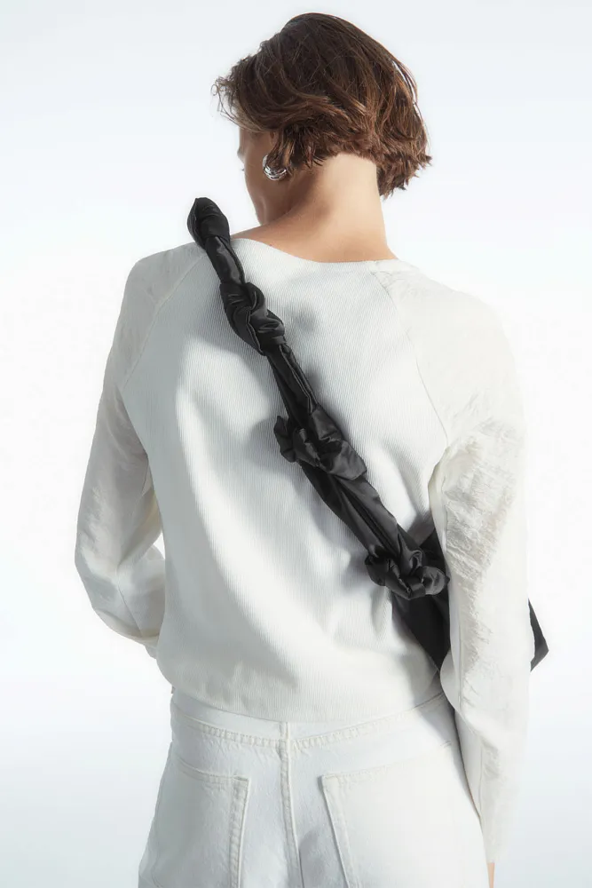 Сумка Hitch COS