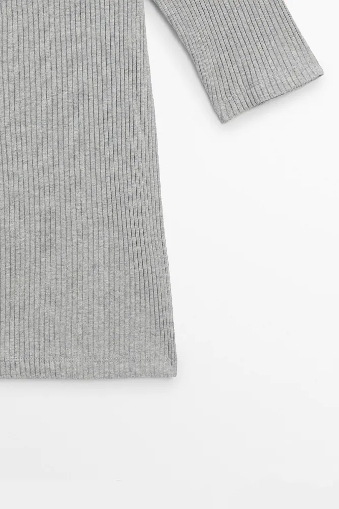 Трикотажный топ с воротником хенли MASSIMO DUTTI