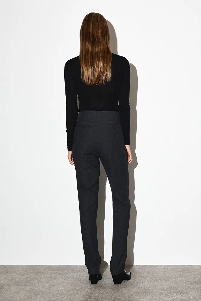 Узкие брюки из смесовой шерсти COS