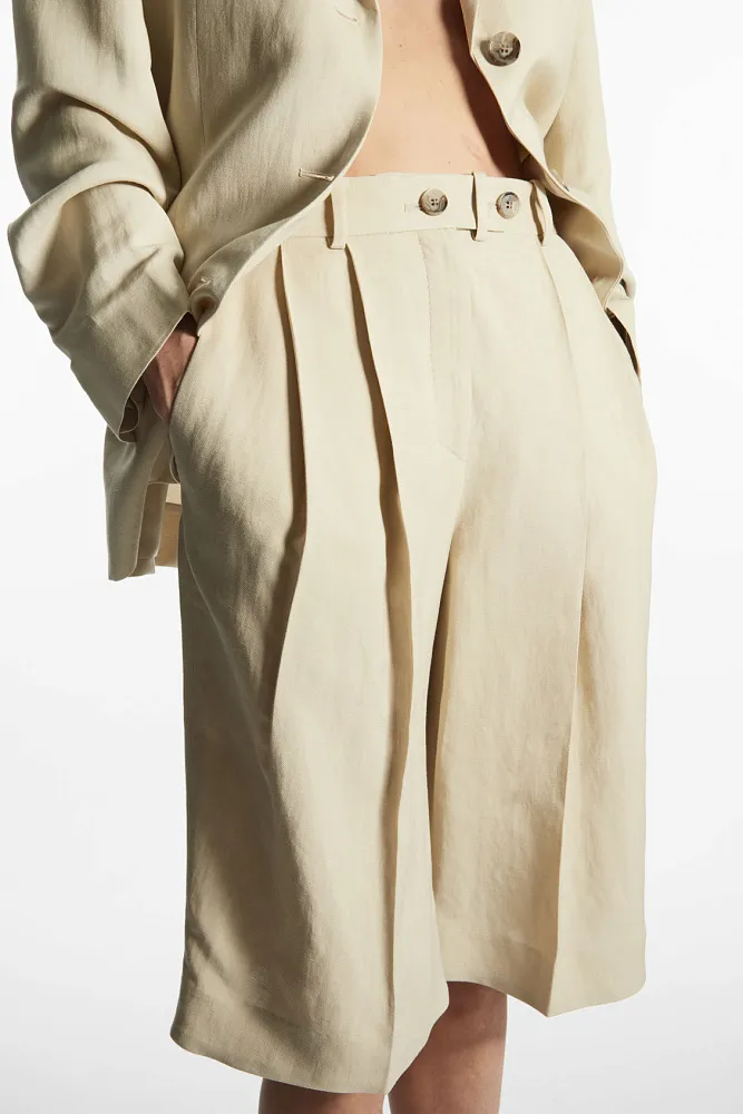 Шорты бермуды COS