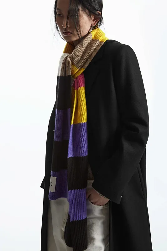 Шарф в полоску COS  