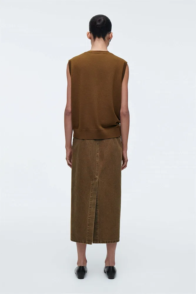 Жилет из мериносовой шерсти с V-образным вырезом COS