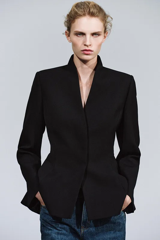 Шерстяной пиджак с баской ZARA Шерстяной пиджак с баской ZARA
