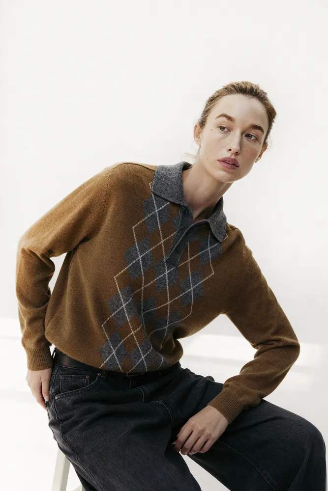 Трикотажный джемпер-поло с узором "ромбы" ZARA